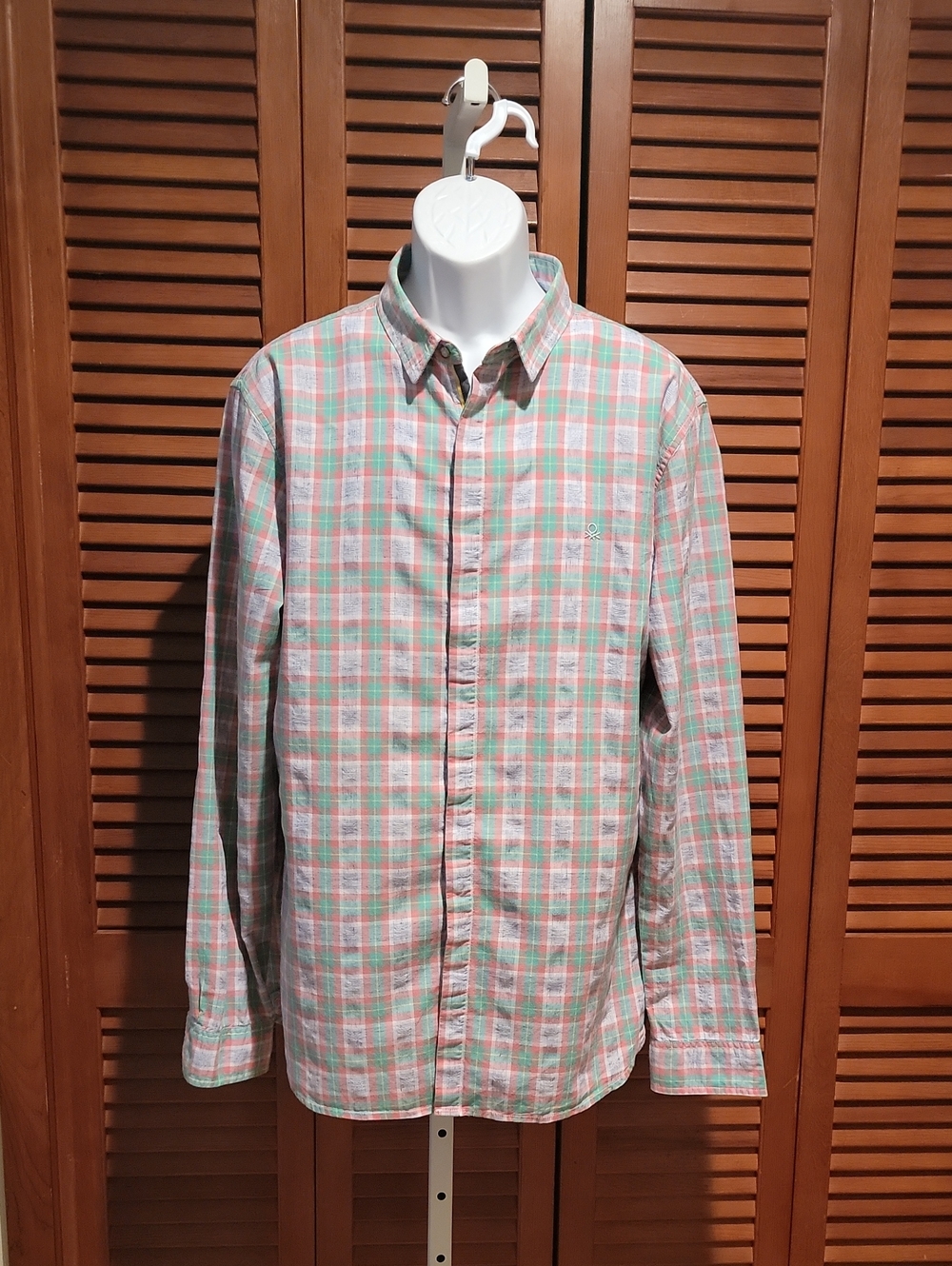 UNITED COLORS OF BENETTON MEN'S PLAID BUTTON-DOWN SHIRT